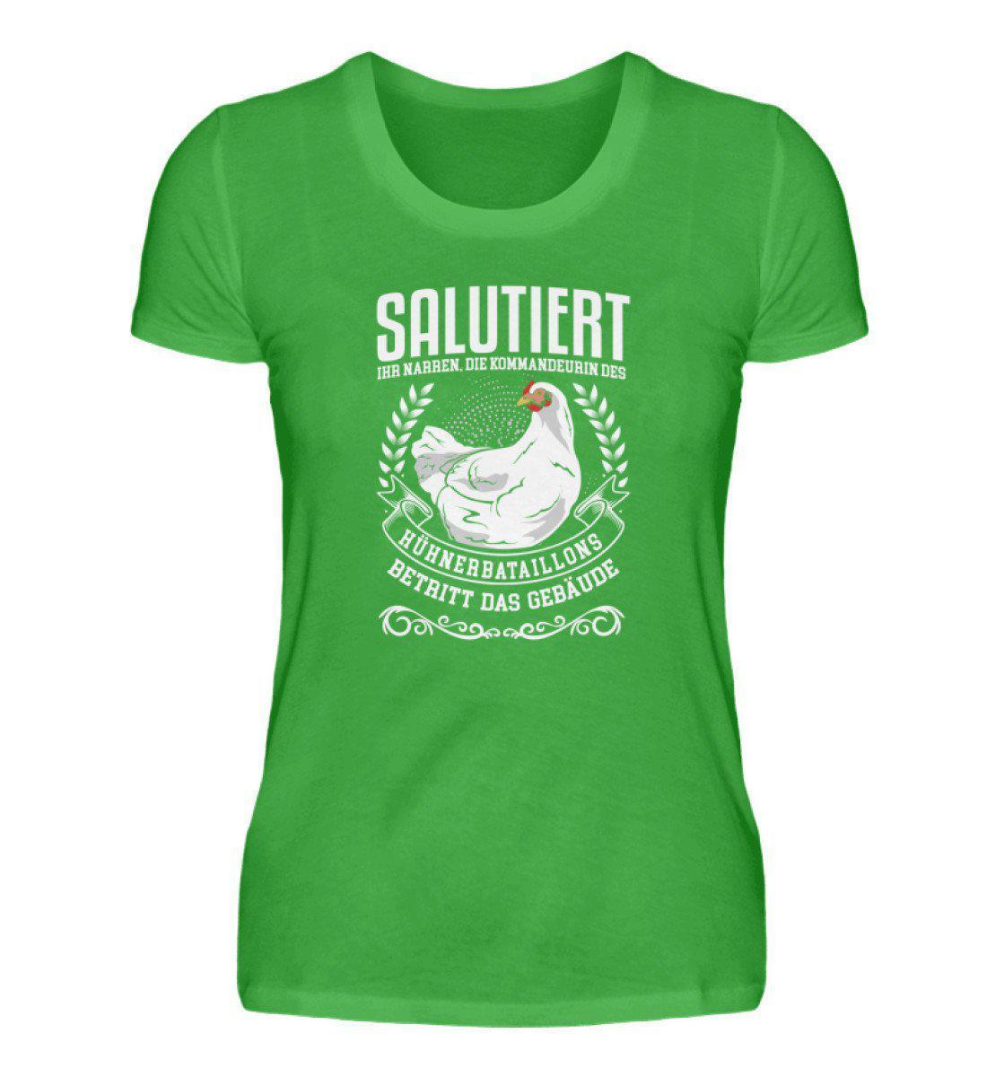 Kommandeurin Hühnerbataillon · Damen T-Shirt-Damen Basic T-Shirt-Green Apple-S-Agrarstarz