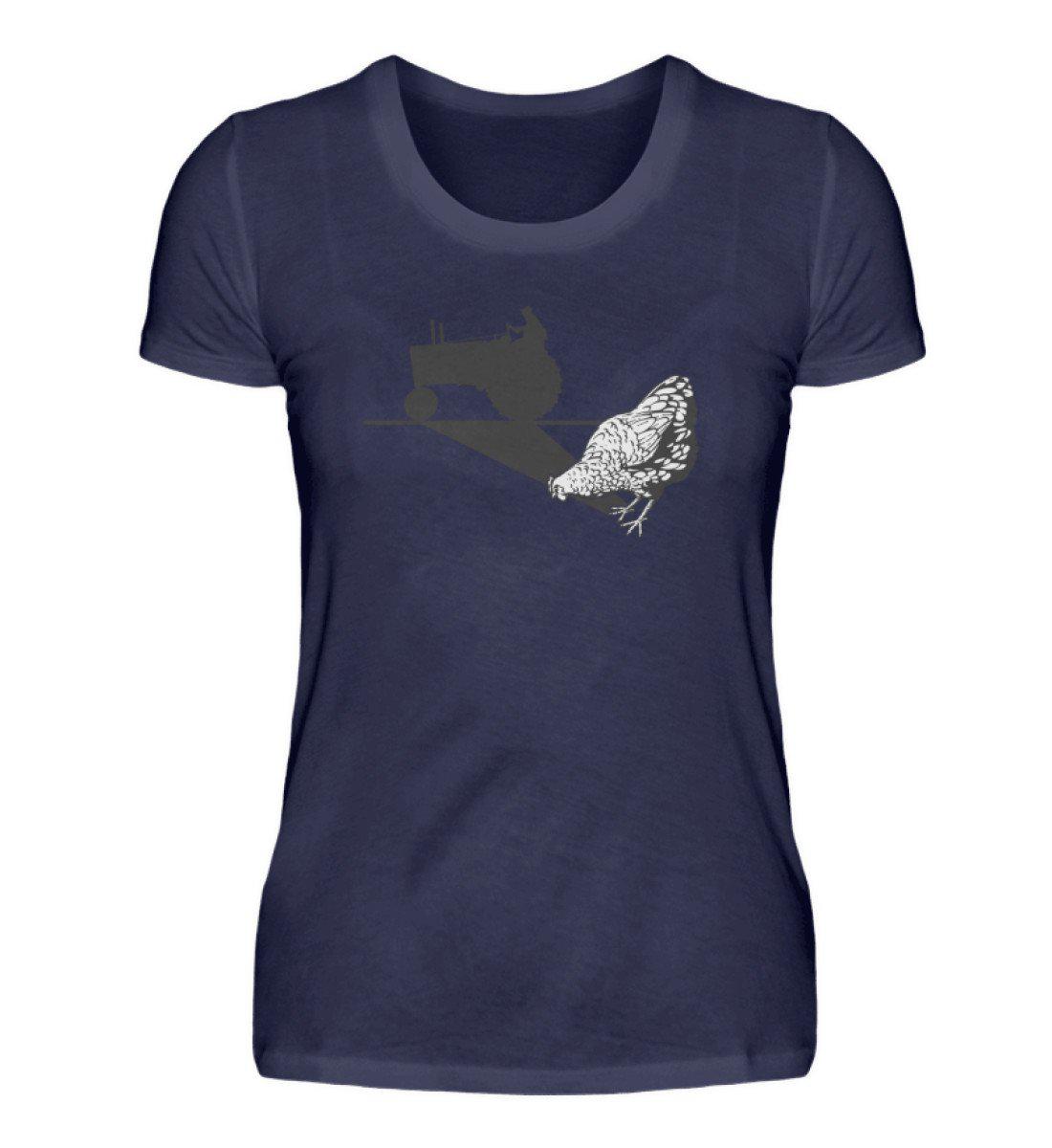 Huhn Traktor Schatten · Damen T-Shirt-Damen Basic T-Shirt-Navy-S-Agrarstarz