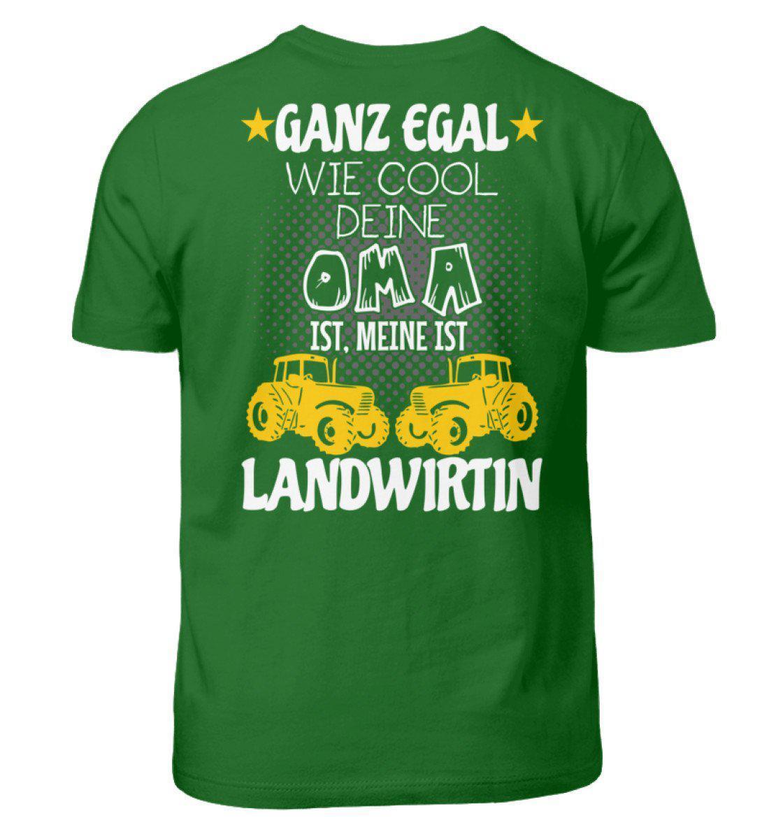 Meine Oma ist Landwirtin (Rückenprint) · Kinder T-Shirt-Kinder T-Shirt-Kelly Green-3/4 (98/104)-Agrarstarz